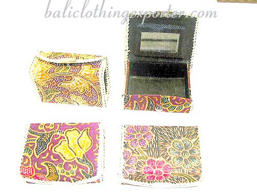 Make-up case, purse, wallets, jewelry cases. ladies mirror purses, fashion accessories